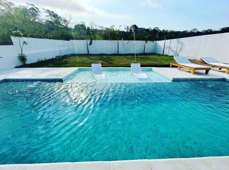 Espectacular Casa En Con Piscina Privada Y Vista Al Mar *